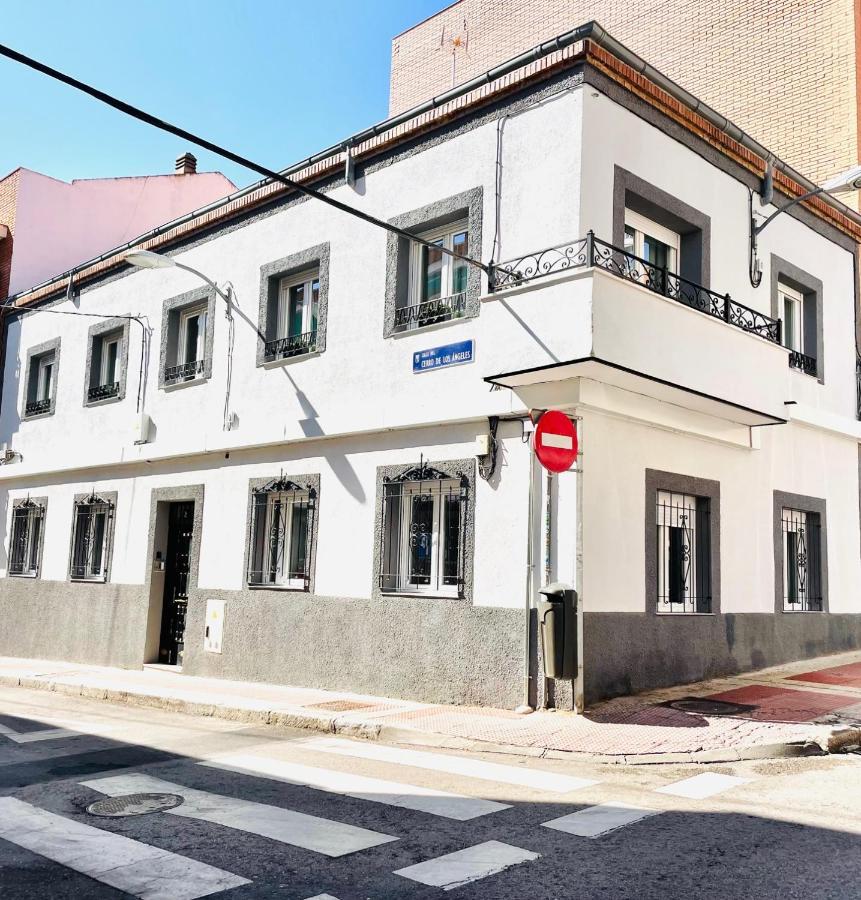 Villa Verde Madrid Buitenkant foto