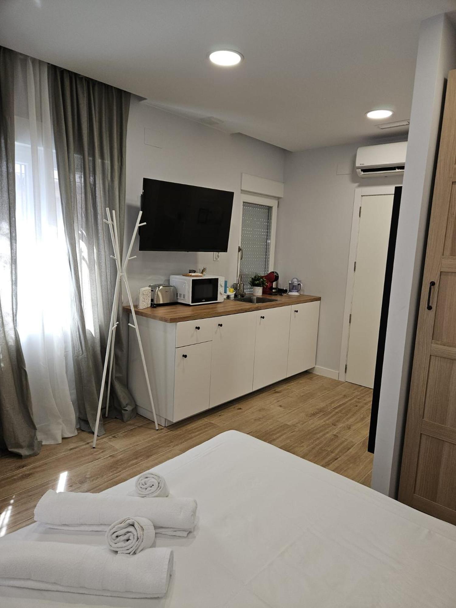 Villa Verde Madrid Buitenkant foto